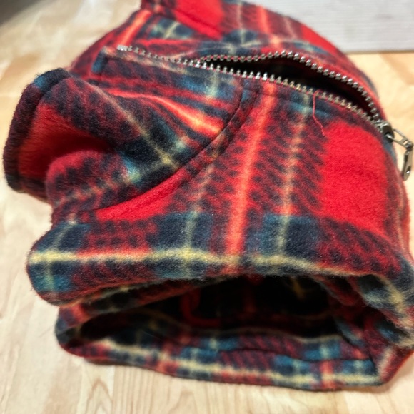 BIZZIT Collection Plaid 100% Polyester red sweater Size P/S - Picture 14 of 15